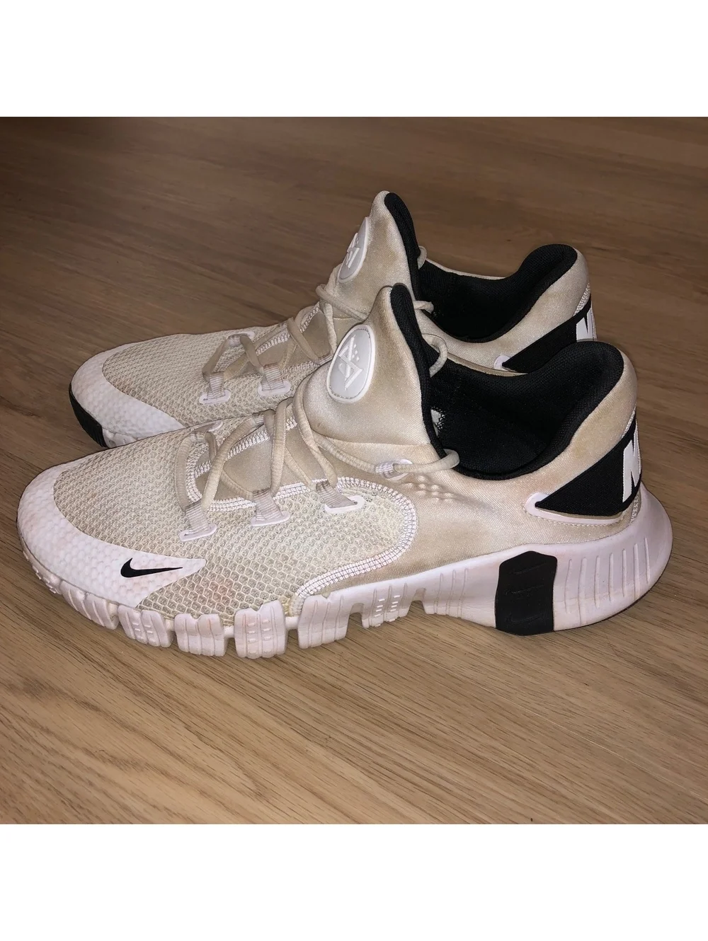 NIKE FREE METCON 4 BLACK WHITE TRAINING RUNNING SHOES SNEAKERS MENS SIZE 12